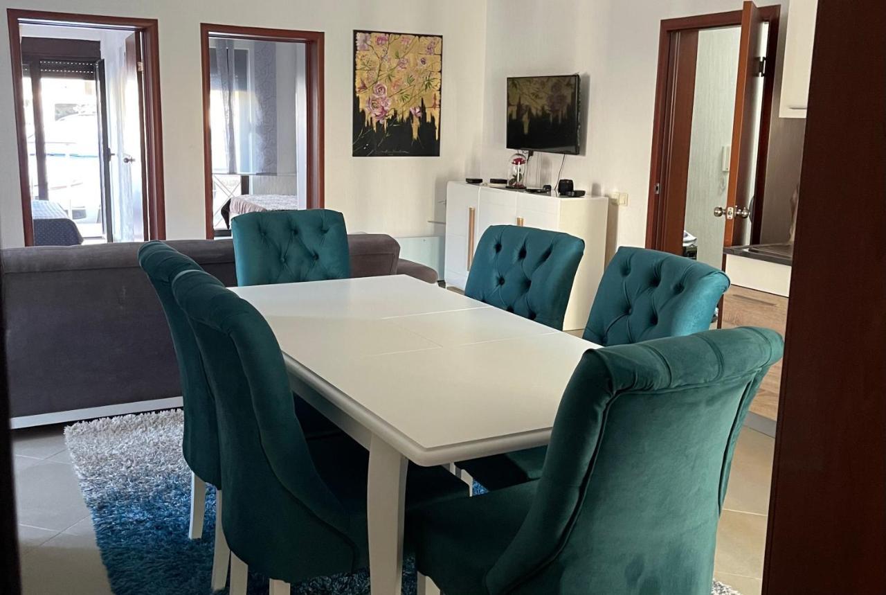 3 Bedroom Apartment With Pool Celuga Buitenkant foto