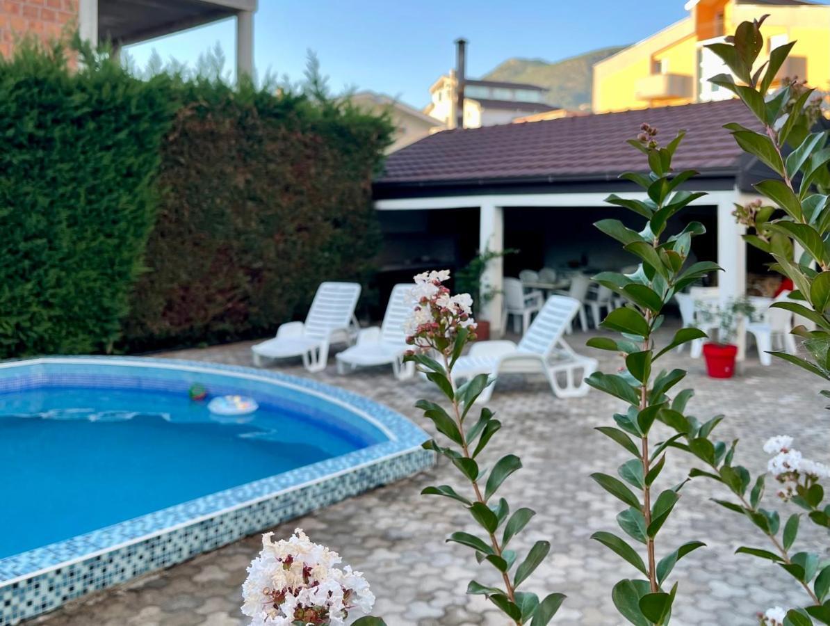 3 Bedroom Apartment With Pool Celuga Buitenkant foto